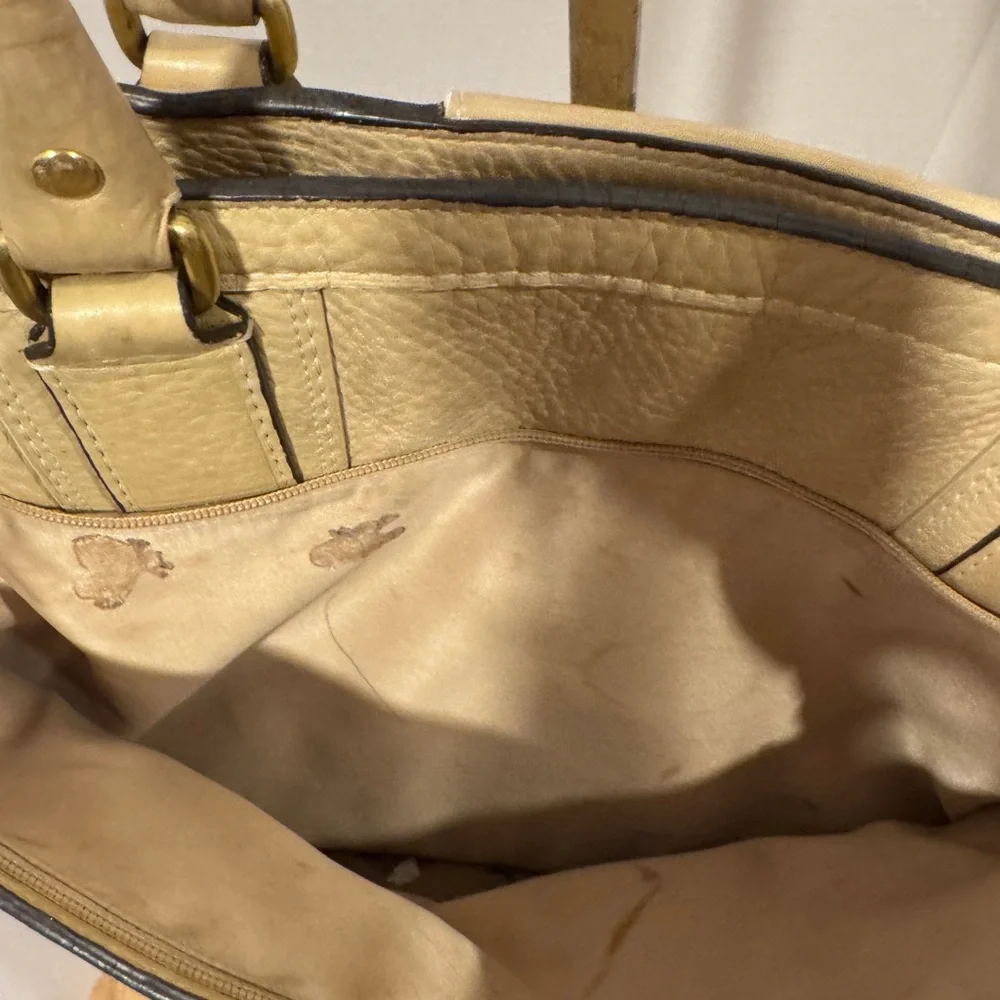 Vintage Coach Purse in pebbled tan leather